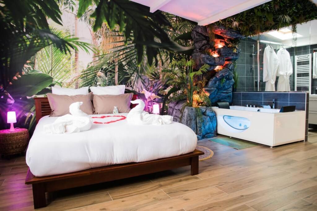 Secret Suite "Jungle" - Jacuzzi Privatif - Gare Rer C - Proche Paris Bretigny-sur-Orge Luaran gambar
