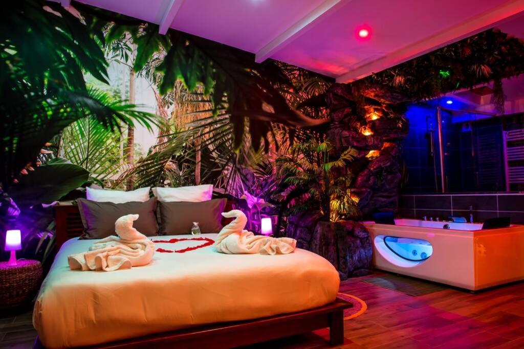 Secret Suite "Jungle" - Jacuzzi Privatif - Gare Rer C - Proche Paris Bretigny-sur-Orge Luaran gambar